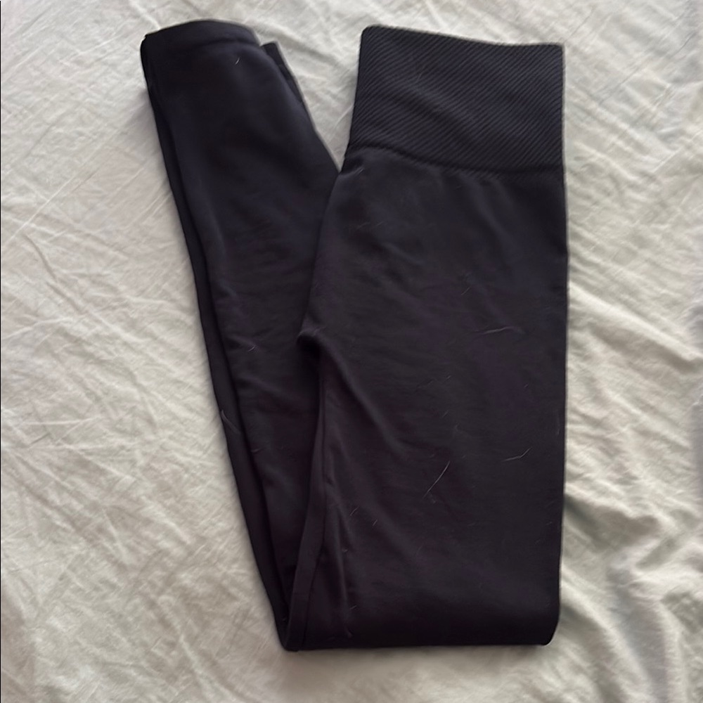 Navy Fleece lined leggings. Size is OS